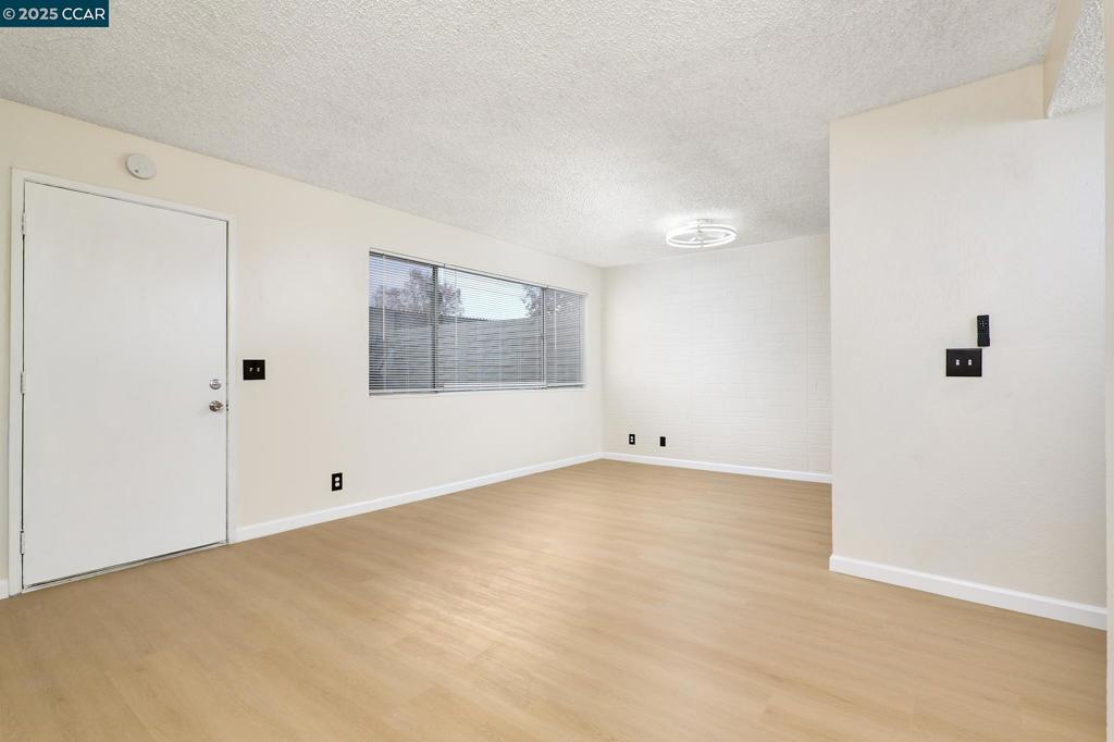 GENTRY COURTS - Residential