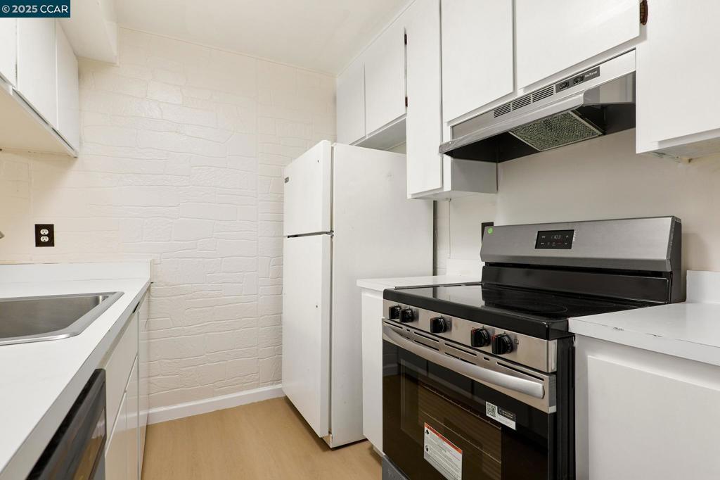 GENTRY COURTS - Residential