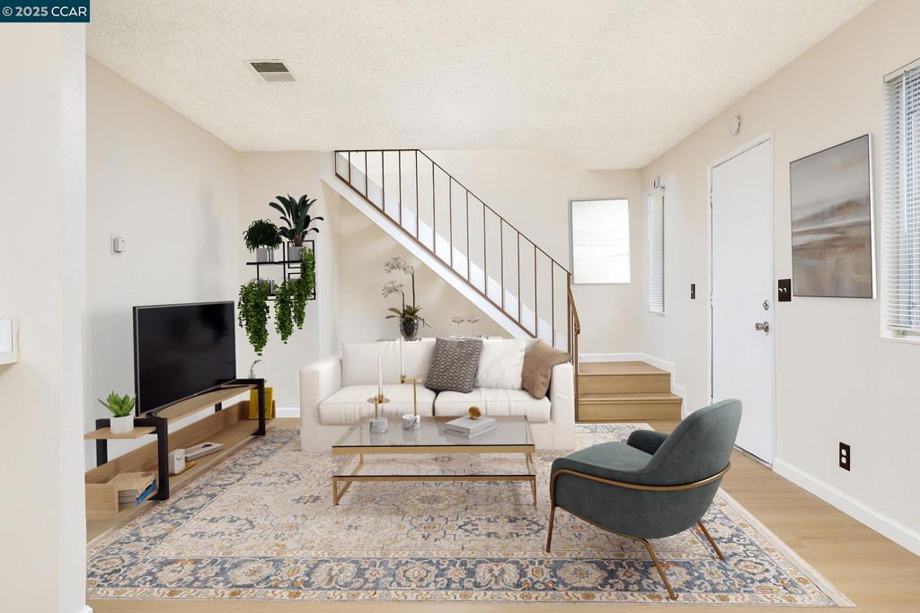 GENTRY COURTS - Residential