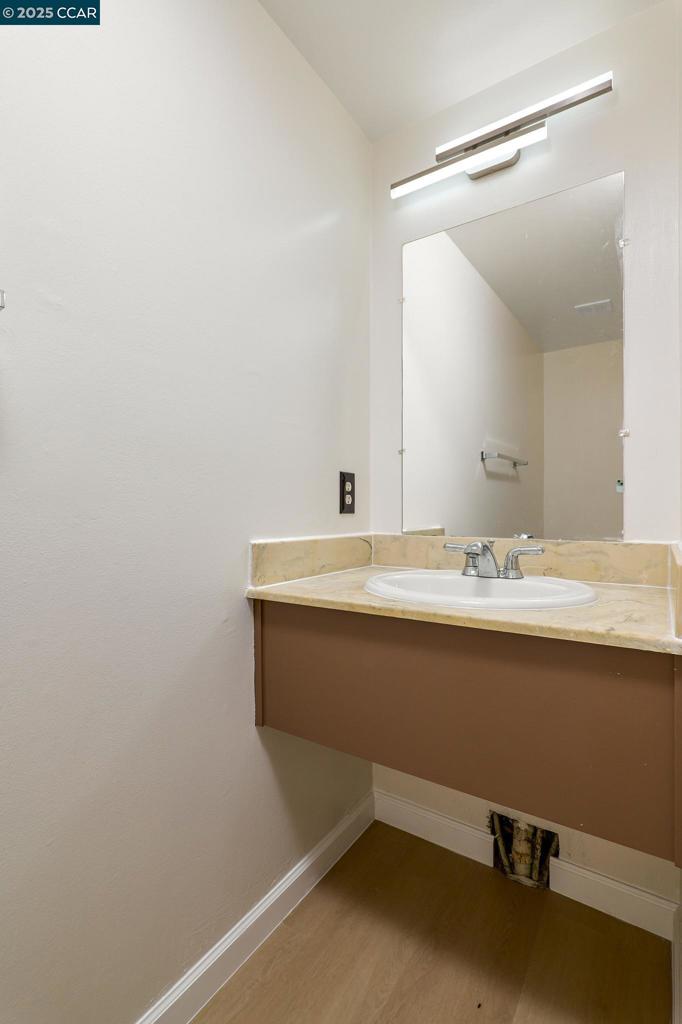 GENTRY COURTS - Residential