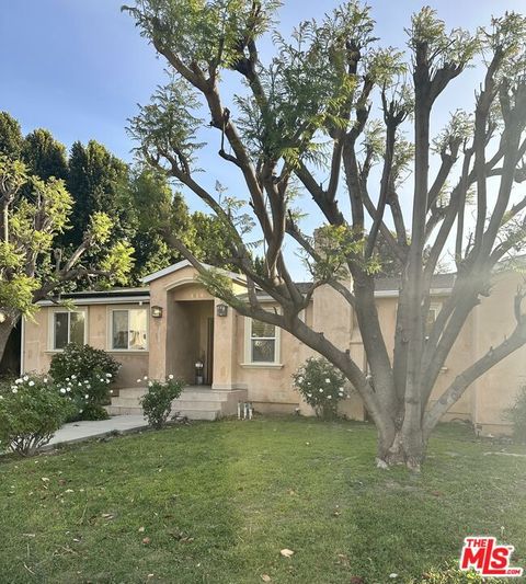 Photo of 10160 Independence Avenue, Chatsworth, CA 91311 (MLS # 26643191)