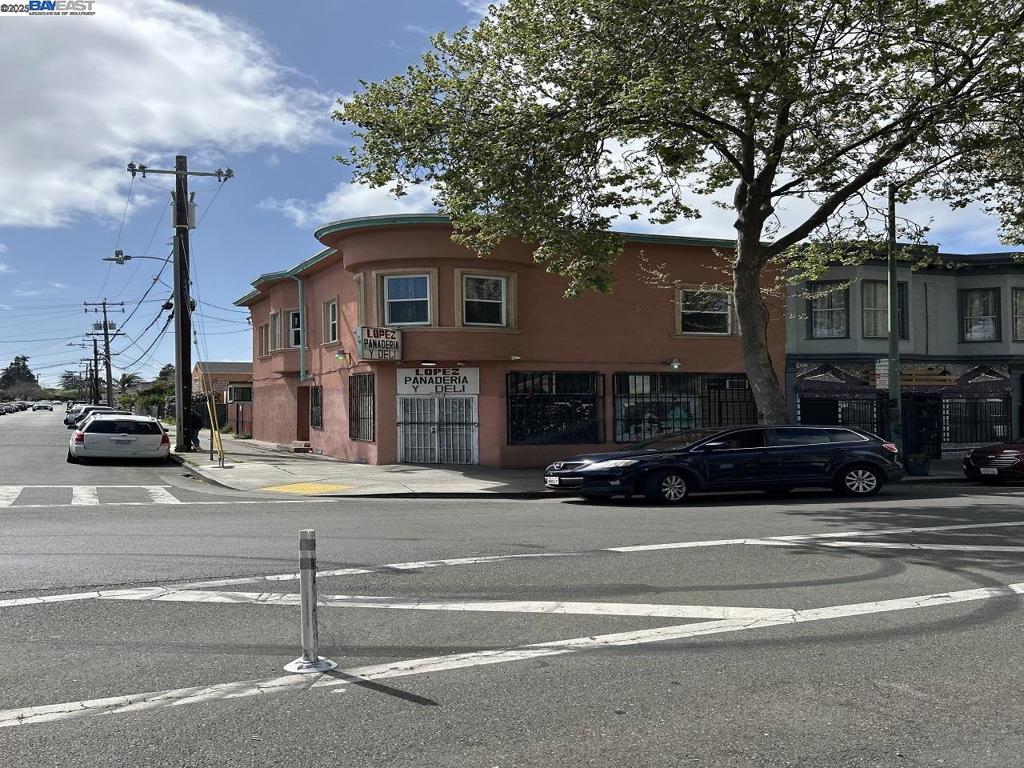 Excellent opportunity on the market! The building is secured with a gated entrance and 3 parking spaces. Updated electrical wires and panels. First floor offers 4 beds and 2 baths. Downstairs is being use as a deli. Surrounded by high foot traffic. Close by highway 880 and 580.