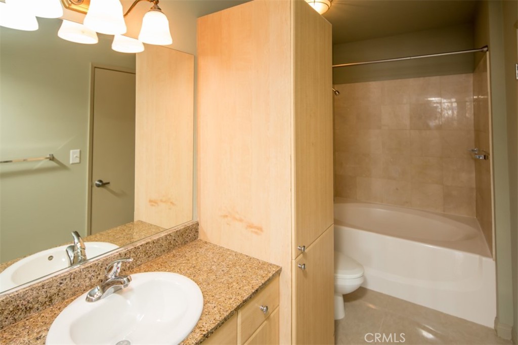 Downtown (DT) - Residential Lease