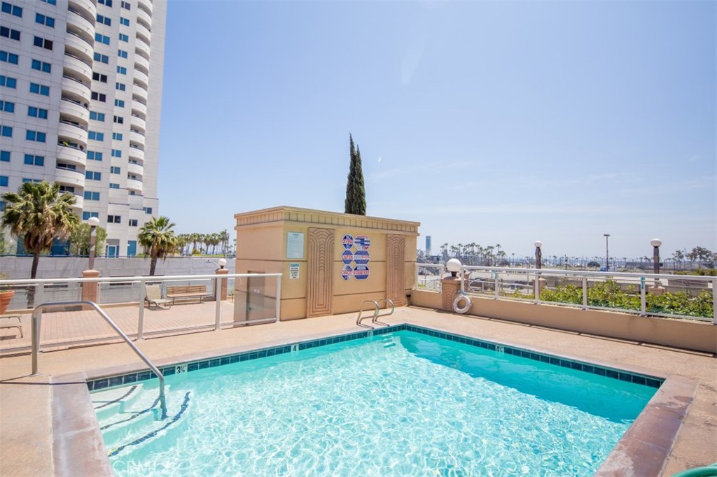 Downtown (DT) - Residential Lease