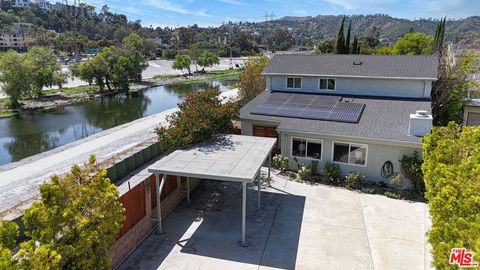 Photo of 2901 Gracia Street, Los Angeles, CA 90039 (MLS # 26773435)