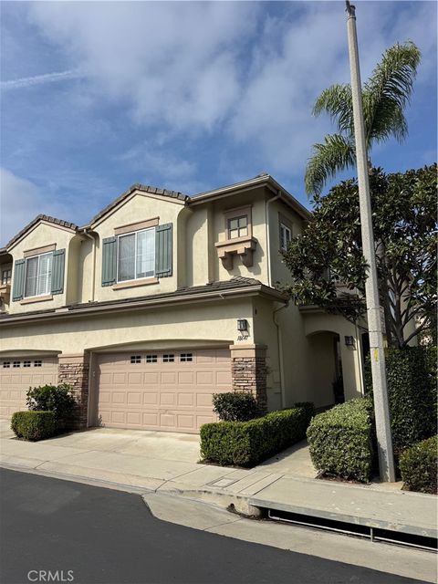 Photo of 18641 Park Meadow Ln, Huntington Beach, CA 92648 (MLS # OC26076719)