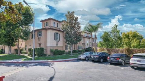 Photo of 26307 Arboretum Way #302, Murrieta, CA 92563 (MLS # SW26225204)