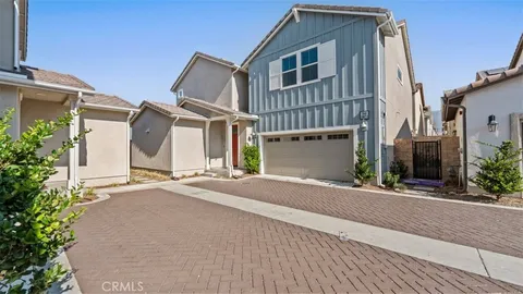 7044 Mallow Drive Mall Unit 4, Fontana, CA 92336 - MLS#: CV25181749