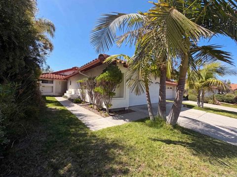 Photo of 15662 Caminito La Torre, San Diego, CA 92128 (MLS # 260013672SD)