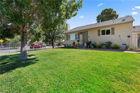 Photo of 38654 Jacklin AVE, Palmdale, CA 93550 (MLS # SR26174551)