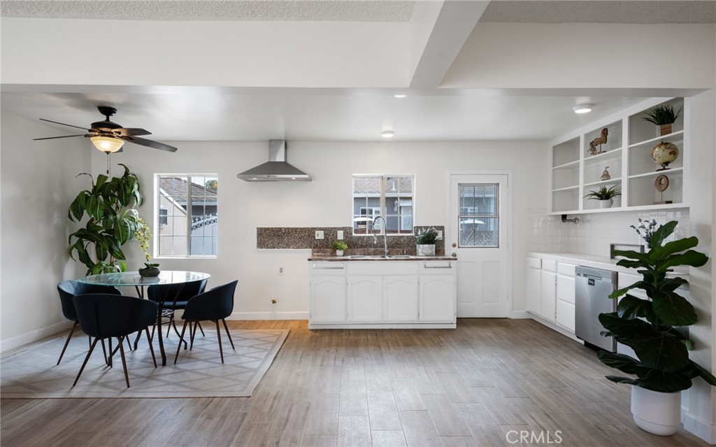 1124 W 123rd Street
