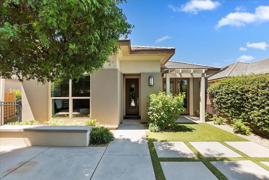 51678 Hawthorne Court