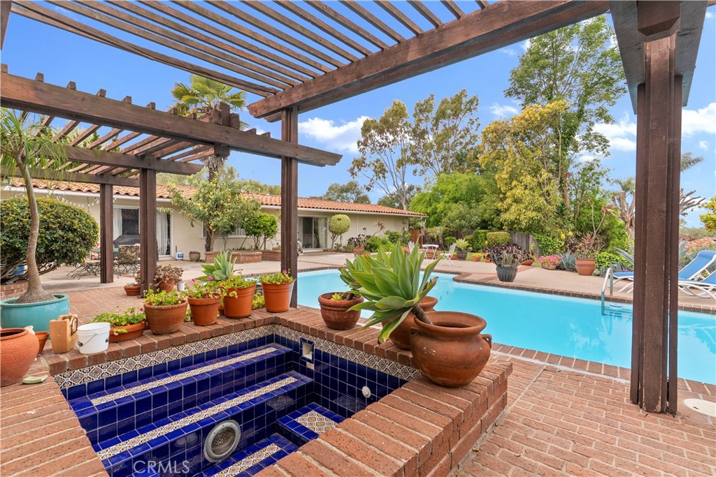 2457 Via Sonoma