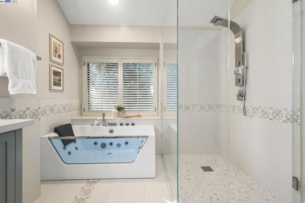 BLACKHAWK COUNTRY CLUB - Residential