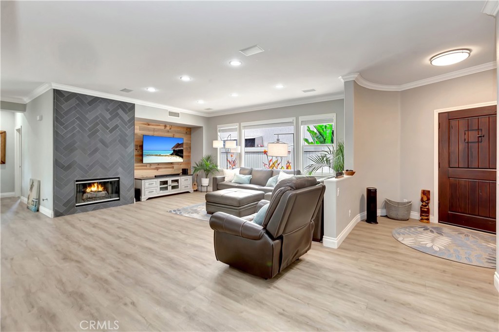 26282 Paseo Toscana