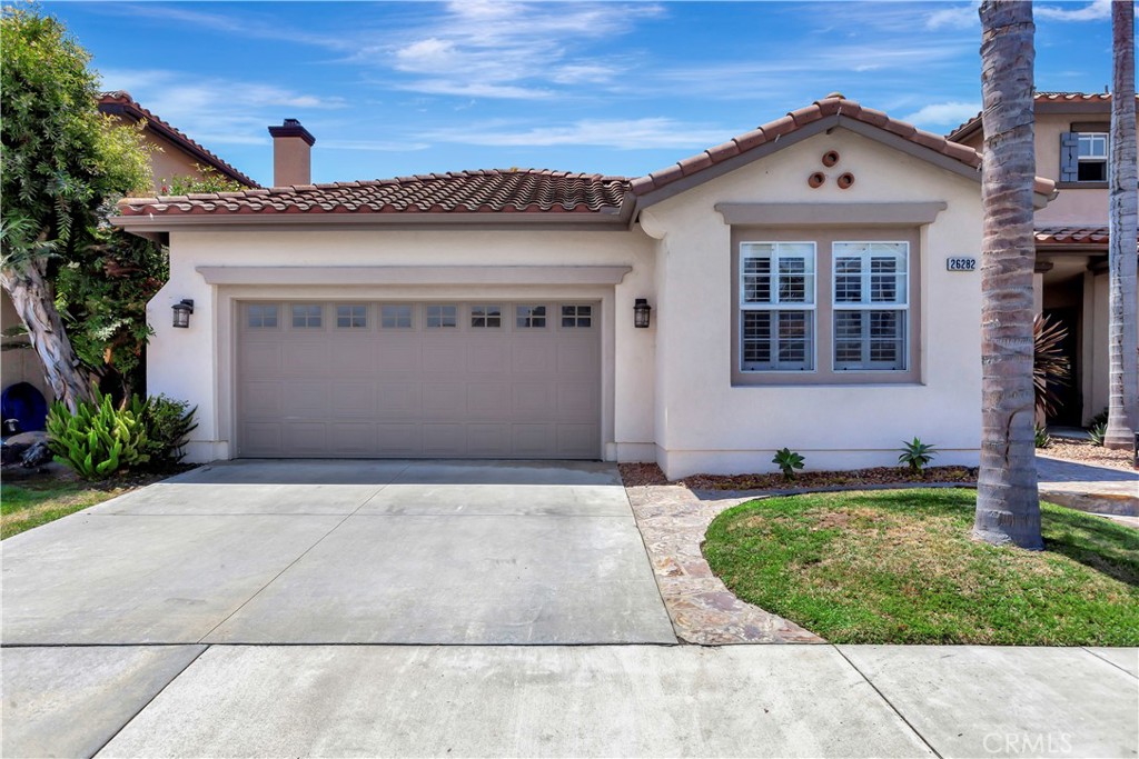Fantastic opportunity to own a Plan 1 Alipaz property. This open concept home full of abundant light and space will suit the needs of the fussiest buyers. Updated kitchen with new cabinets, quartz counters, stainless steel appliances and large center island provide an excellent place to entertain. Very low maintenance lot with privacy and constant ocean breezes. Live just walking distance to Downtown SJC and bike riding distance to Doheny State Beach.
