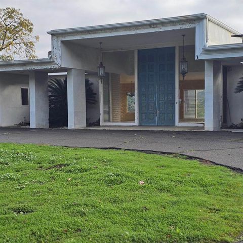 Photo of 1164 Idaho Avenue, Escondido, CA 92027 (MLS # PTP2600076)