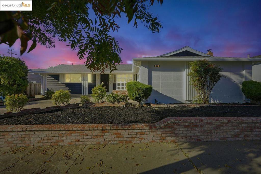 MISSION FOOTHILL - Residential