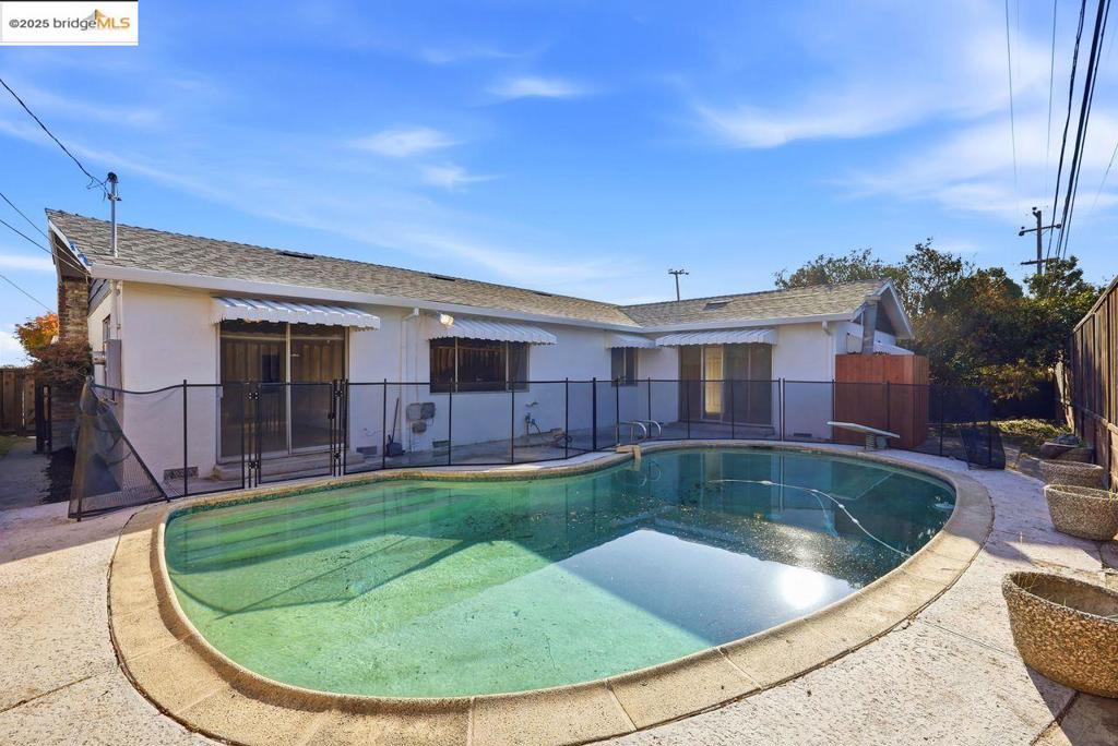 MISSION FOOTHILL - Residential