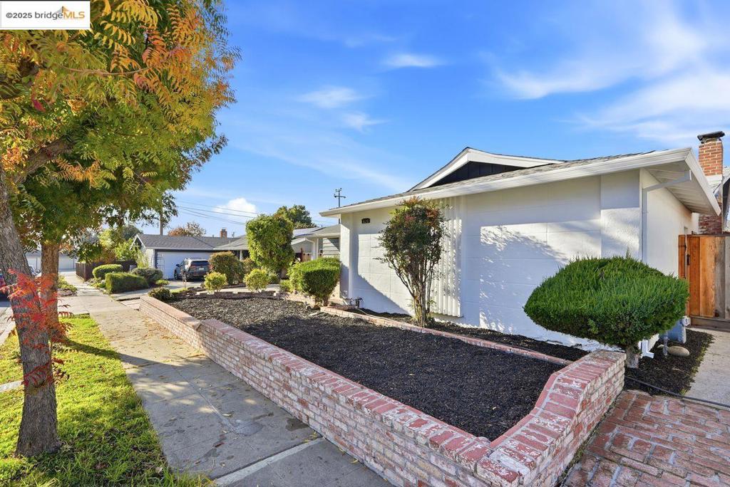 MISSION FOOTHILL - Residential