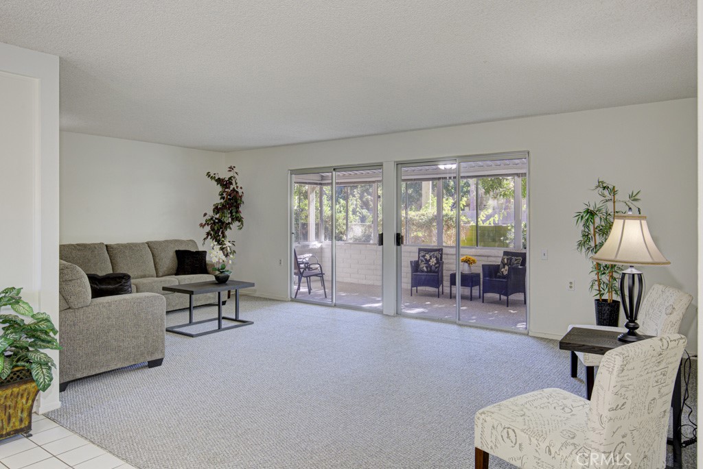 5533 Via La Mesa B