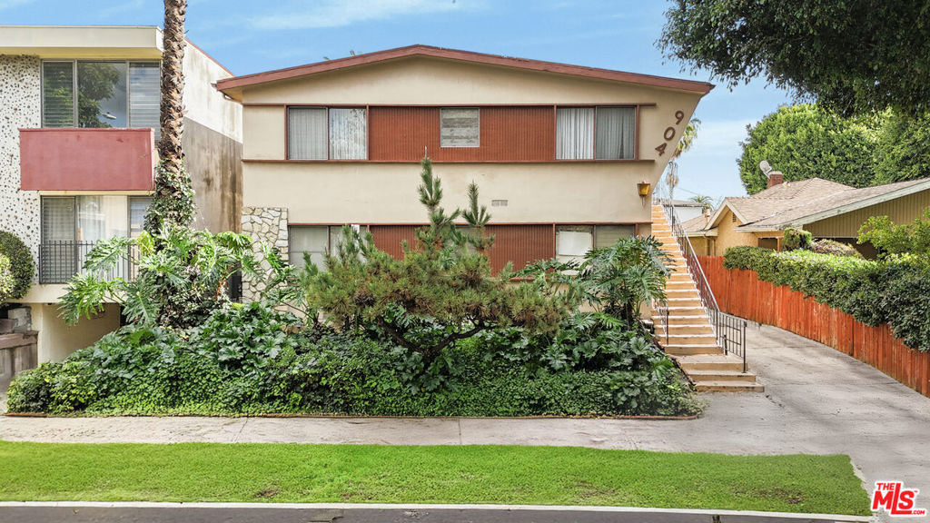 904 N Spaulding Avenue