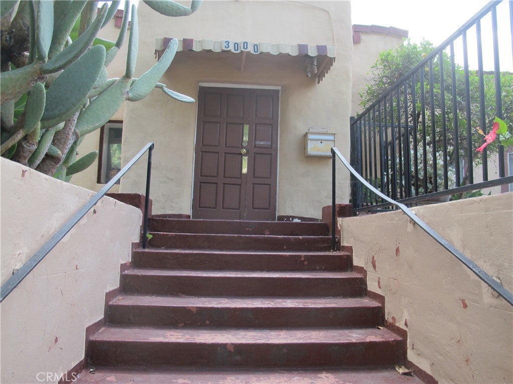 3000 Cazador St, Los Angeles CA 90065