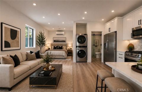 Photo of 19950 Archwood Street, Winnetka, CA 91306 (MLS # SR26094270)