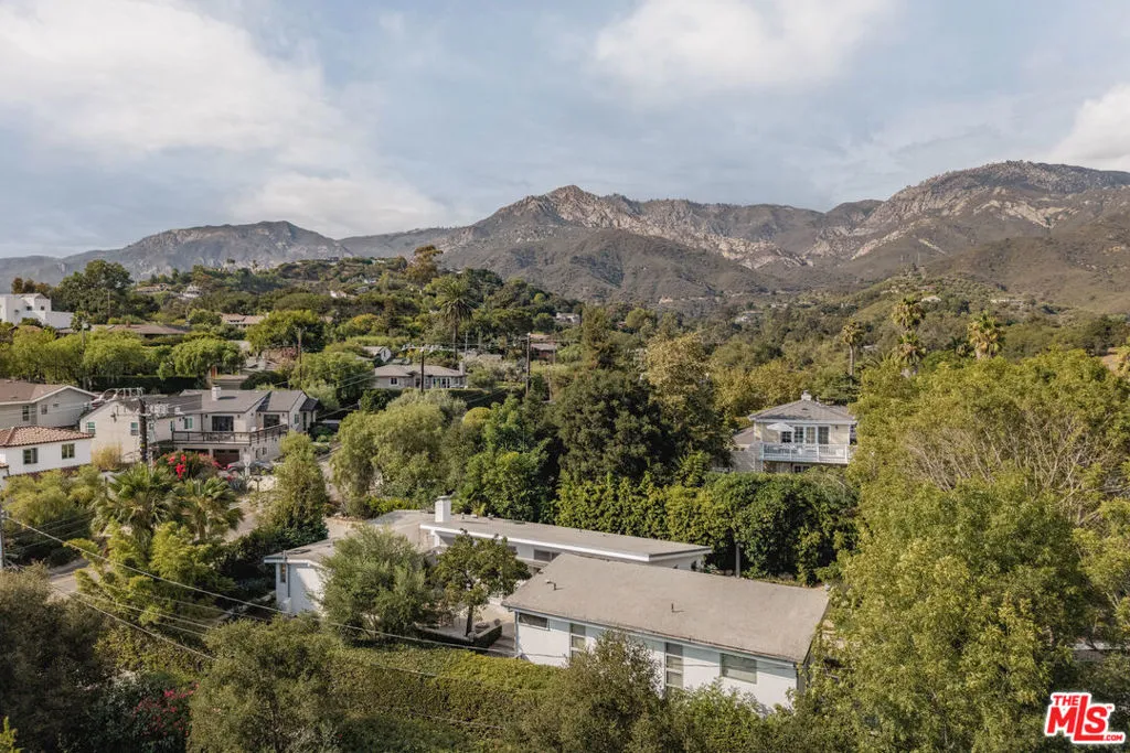 Santa Barbara, California 93105, United States, 3 Bedrooms Bedrooms, ,3 BathroomsBathrooms,Residential,Active,204232