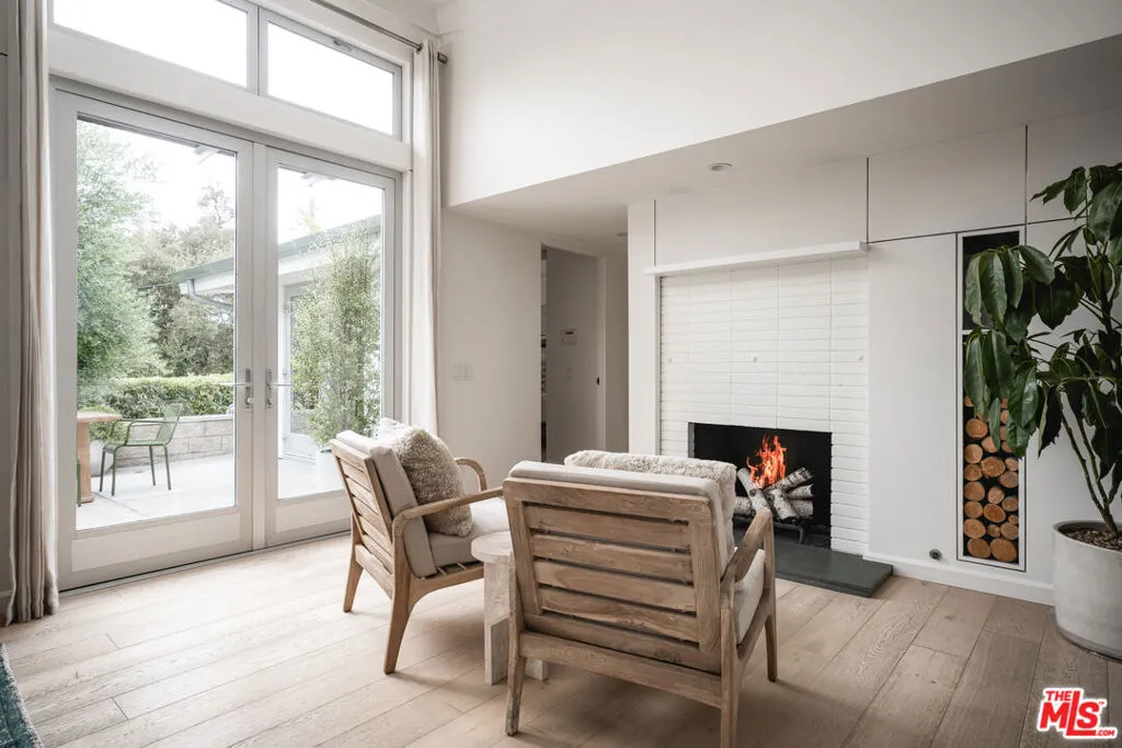 Santa Barbara, California 93105, United States, 3 Bedrooms Bedrooms, ,3 BathroomsBathrooms,Residential,Active,204232