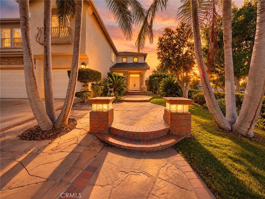 32 Laurelwood