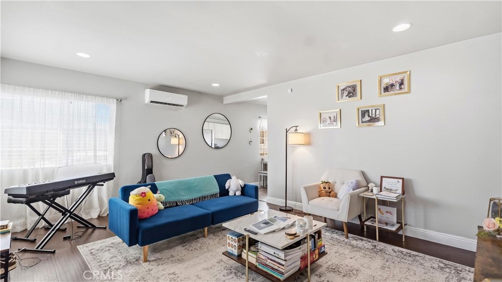 28 W Ramona Road