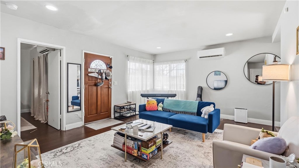28 W Ramona Road