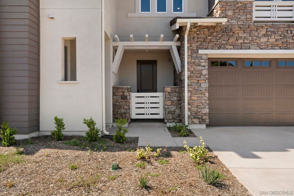 13780 Holly Oak Way