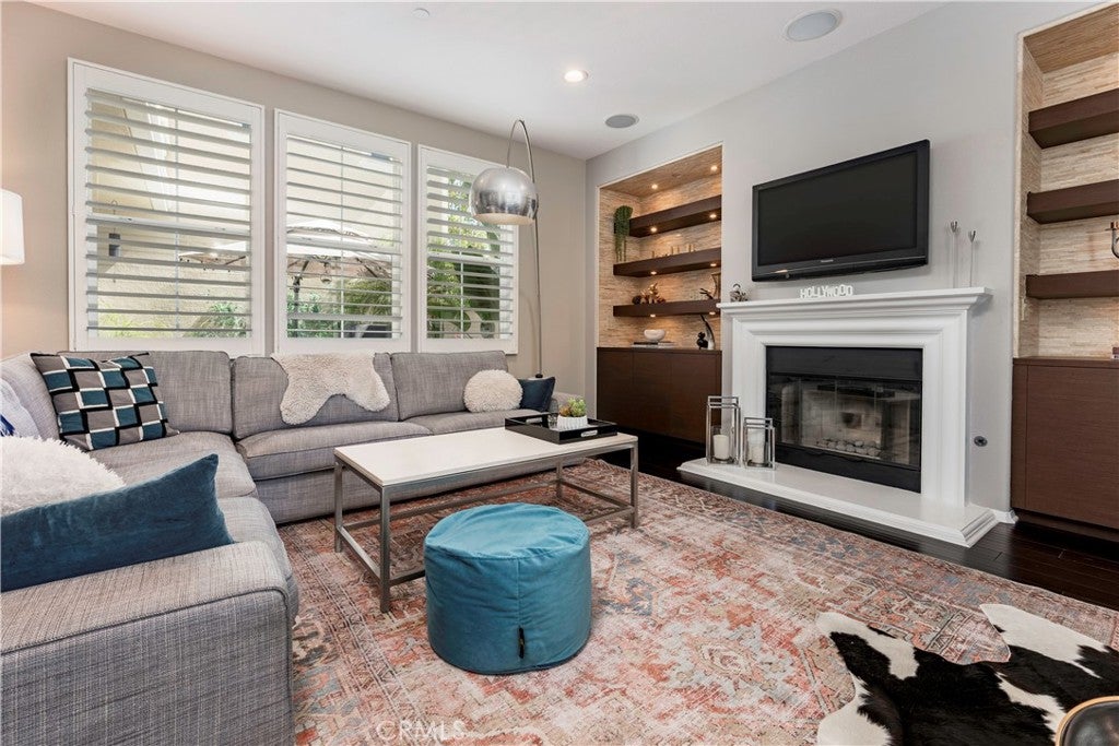 3216 Carrotwood