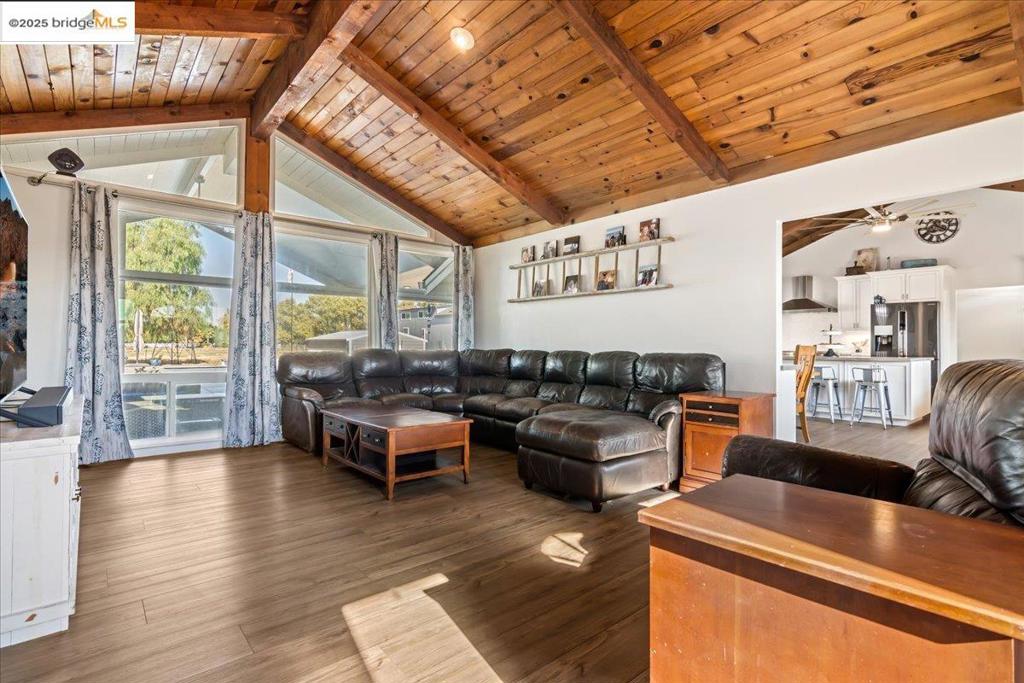 BRENTWOOD - Residential