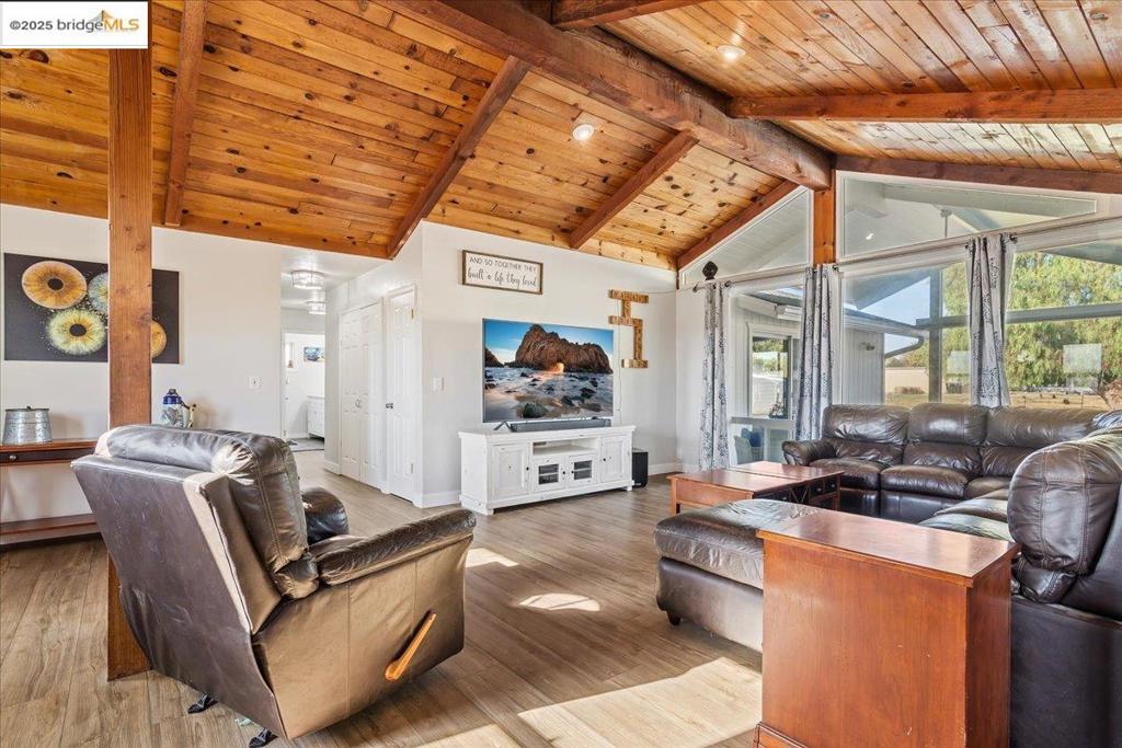 BRENTWOOD - Residential