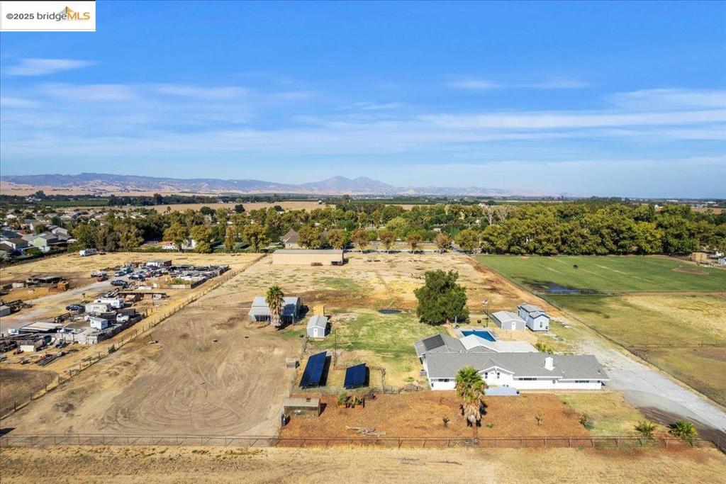 BRENTWOOD - Residential