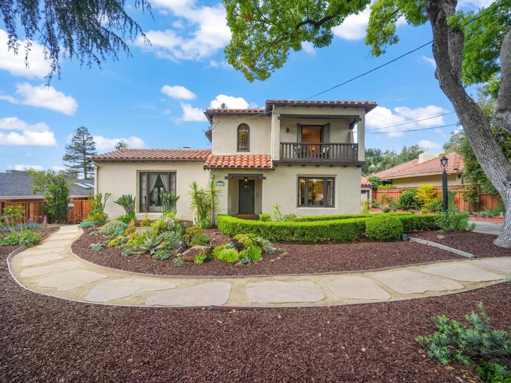 5401 Greenside Drive