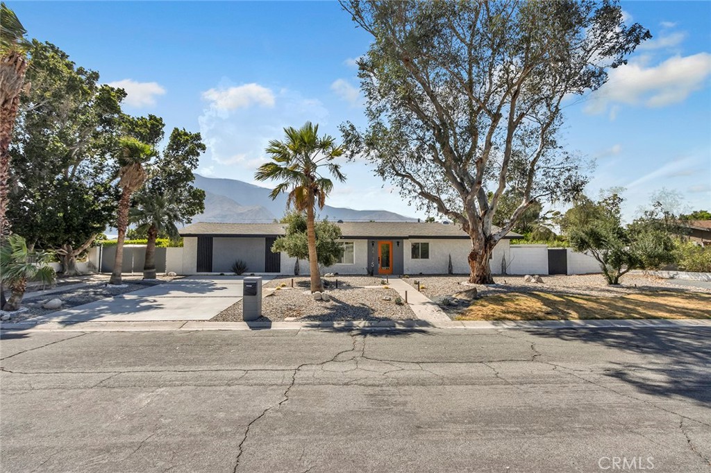 Desert Park Estates (33103) - Residential