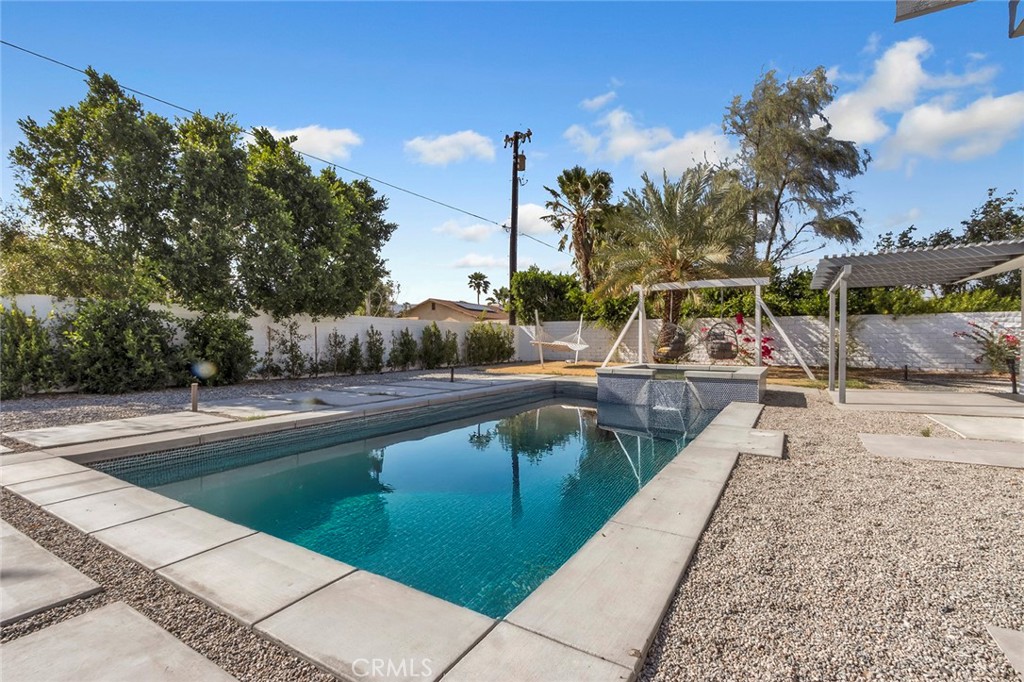 Desert Park Estates (33103) - Residential