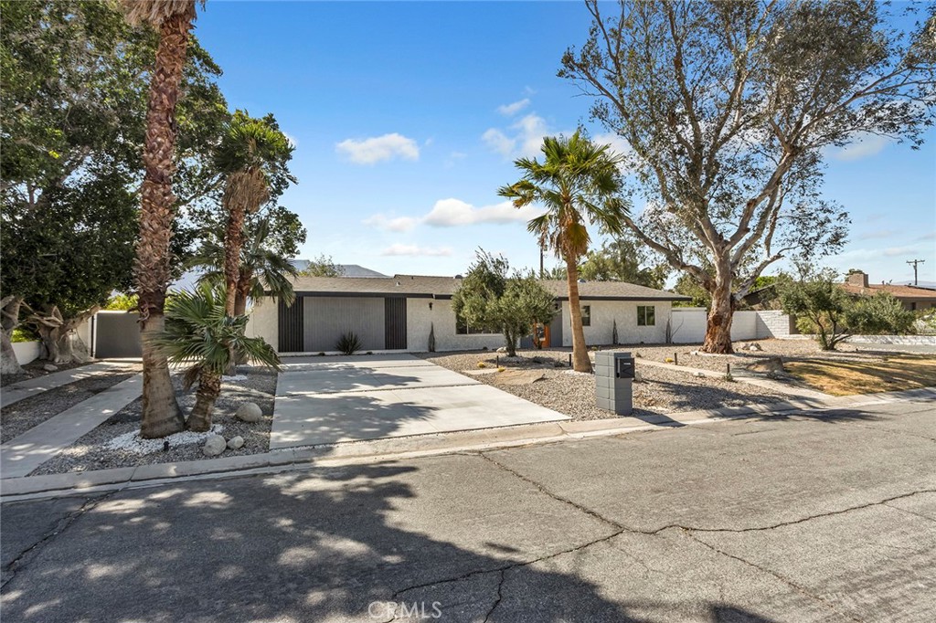 Desert Park Estates (33103) - Residential