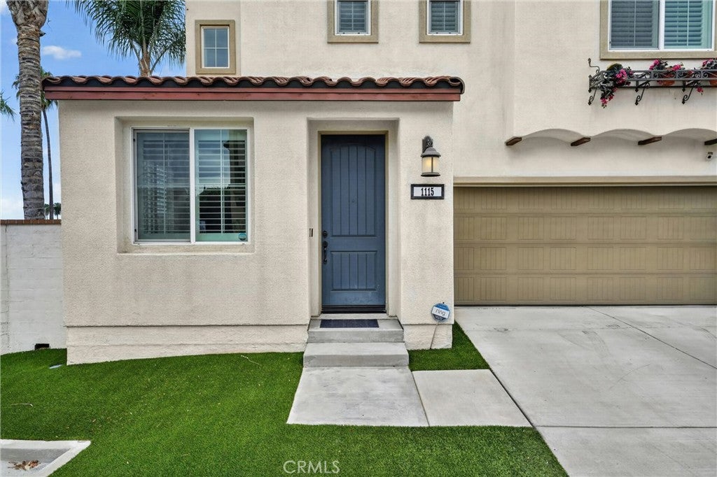 1115 N Vecino Lane