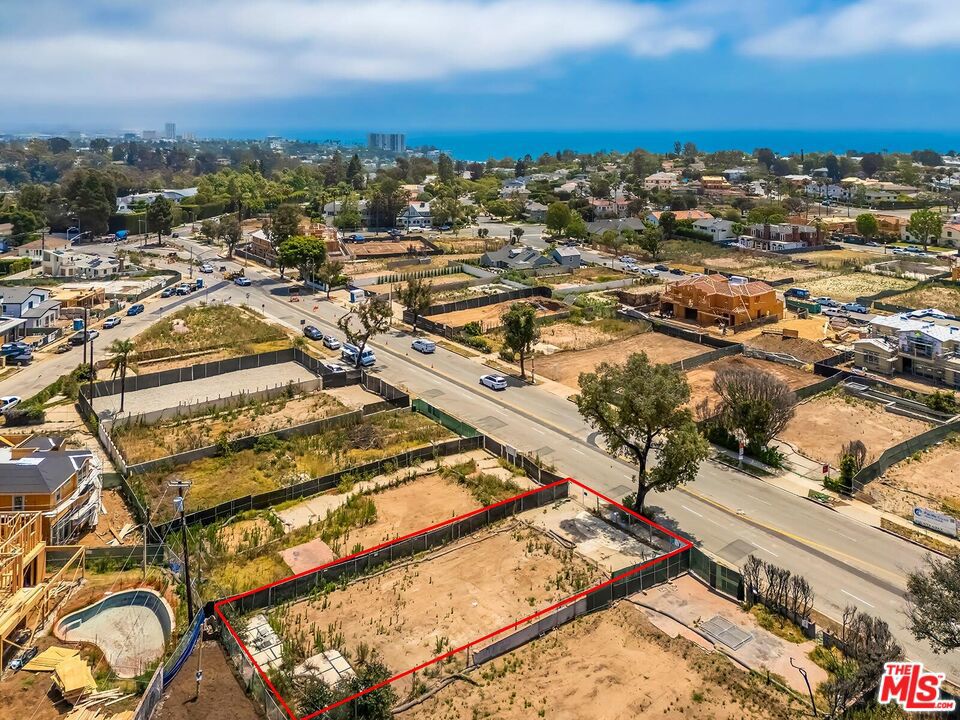 14839 W Sunset Boulevard