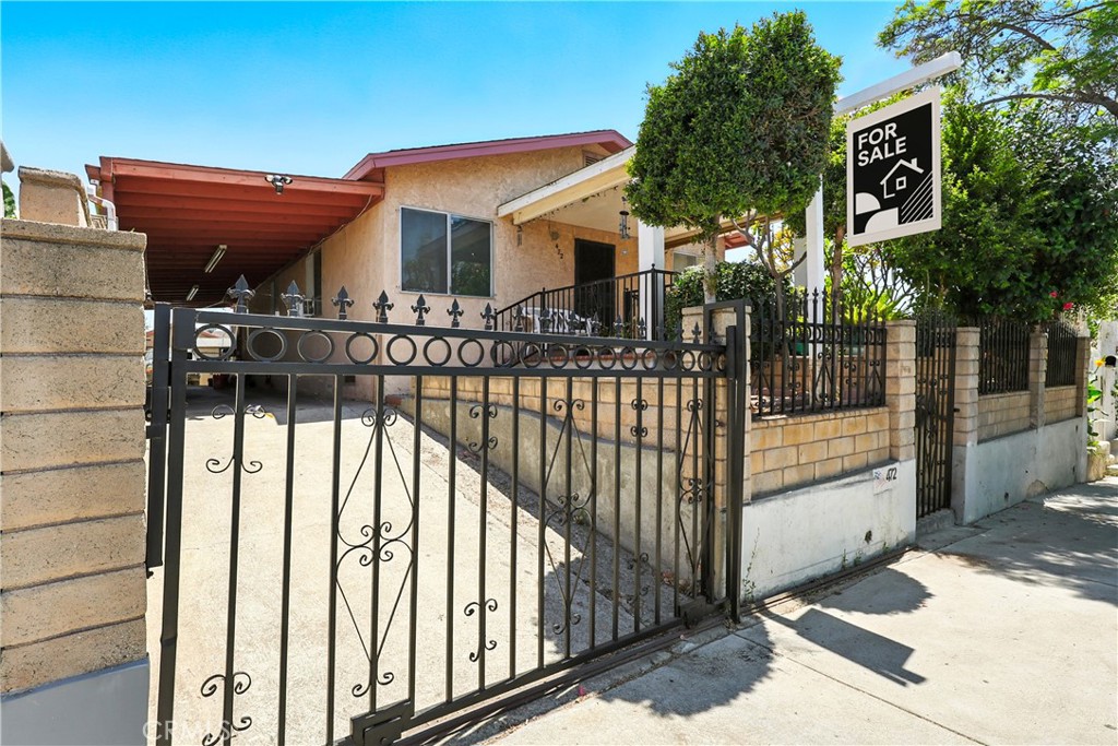 Charming home in Boyle Heights with stunning views!
Welcome to this character-filled gem located in the vibrant and historic neighborhood of Boyle Heights! Built in 1924, this home offers a rare blend of vintage charm and spacious living, featuring four bedrooms and two bathrooms- perfect for multi-generational living, rental income potential, or flexible work from home set up. Perched on a hill, the property boasts breathtaking views of the Los Angeles skyline, creating the perfect backdrop for relaxing mornings or entertaining evenings. The property features beautiful avocado and citrus trees.
Prime location perks: just minutes from Downtown Los Angeles, close to the Metro Gold Line for easy commuting, quick access to major freeways (10, 5, 60 & 101), walking distance to local elementary school, and near the iconic El Mercadito de Los Angeles known for its vibrant culture, food and shopping.
A must see!