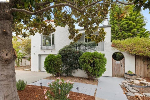 Photo of 1057 Tuolumne St ST, Vallejo, CA 94590 (MLS # 41144815)