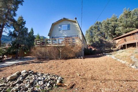 Photo of 2809 Arctic Dr, Pine Mountain Club, CA 93222 (MLS # SR26046487)