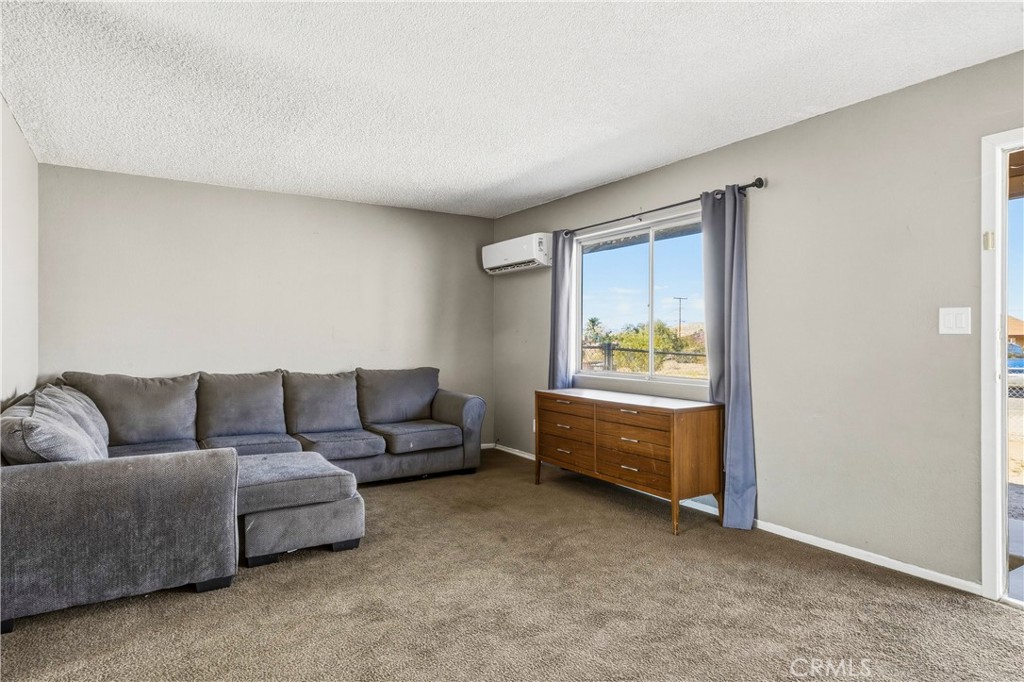 7004 49 Palms