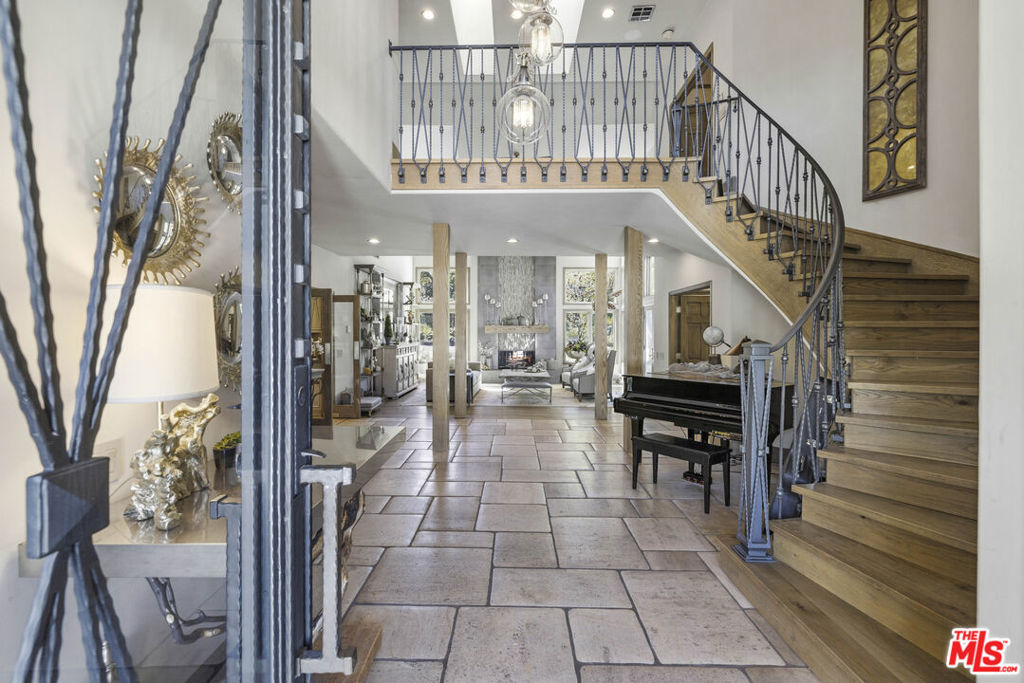 26954 Whitehorse Place