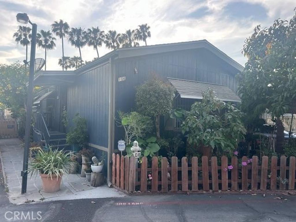 Photo of 106 Amalfi Dr, Santa Ana, CA 92703 (MLS # PW26072759)